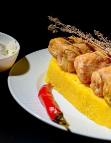 5 SARMALE CU MAMALIGUTA