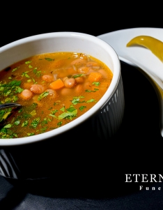 CIORBA DE FASOLE CU AFUMATURA