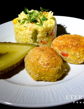 PARJOALE DIN LEGUME, PILAF SI CASTRAVETI MURATI