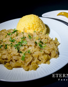 VARZA CALITA CU MAMALIGUTA